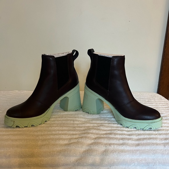 Sorel Women’s Boots - Brex Chelsea Platform Waterproof, Size 7.5 - Picture 2 of 3